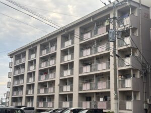 高松町営住宅外部改善（23号棟）工事がスタートしました。